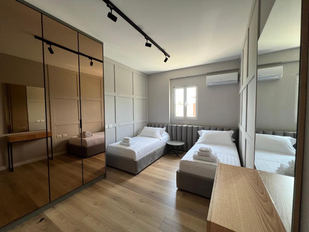 Coral Apartments photo 1