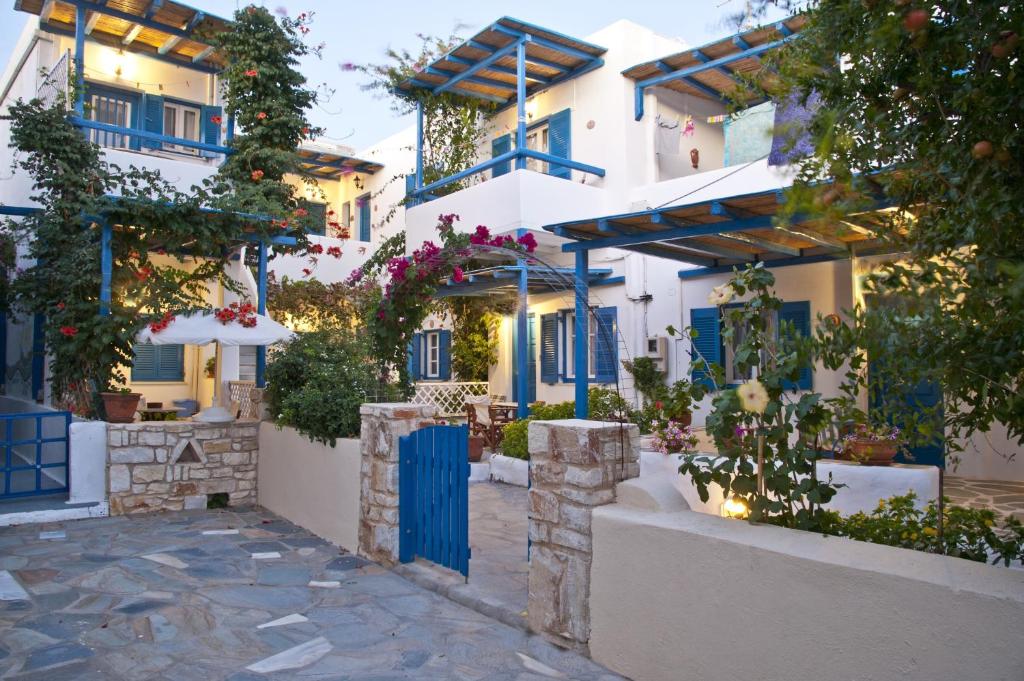 George's beach studios Aliki Paros photo 4