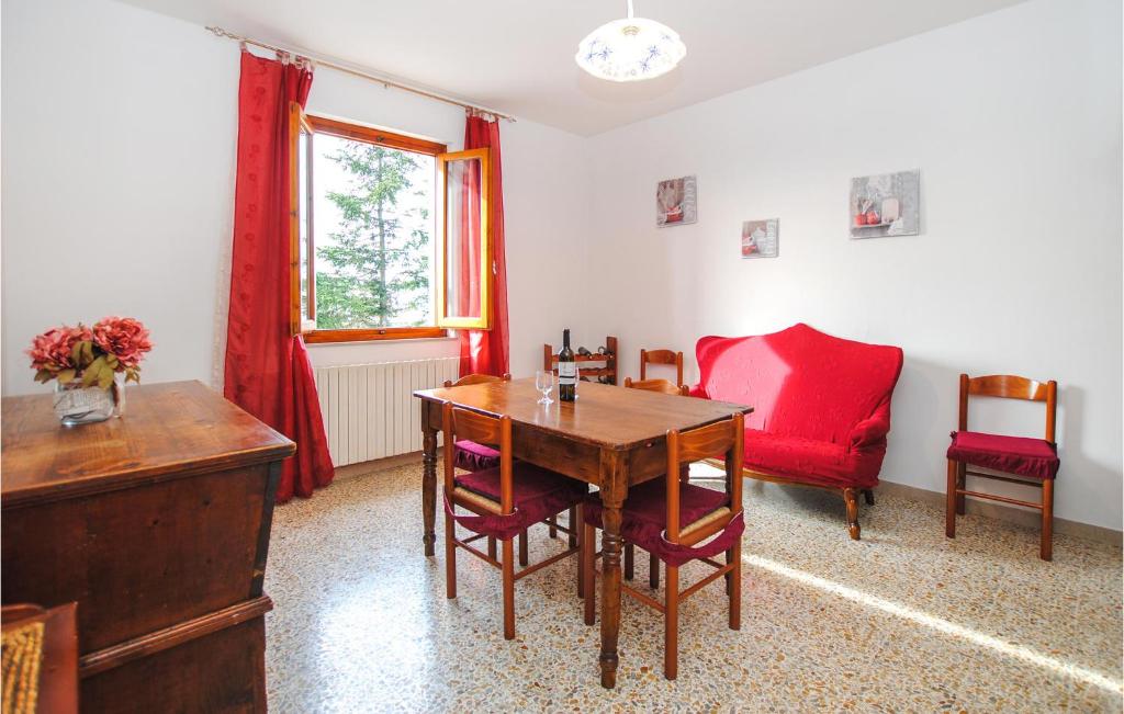 Nice Apartment In Montecatini Terme With Wifi, 2 Bedrooms And Outdoor Swimming Pool photo 2