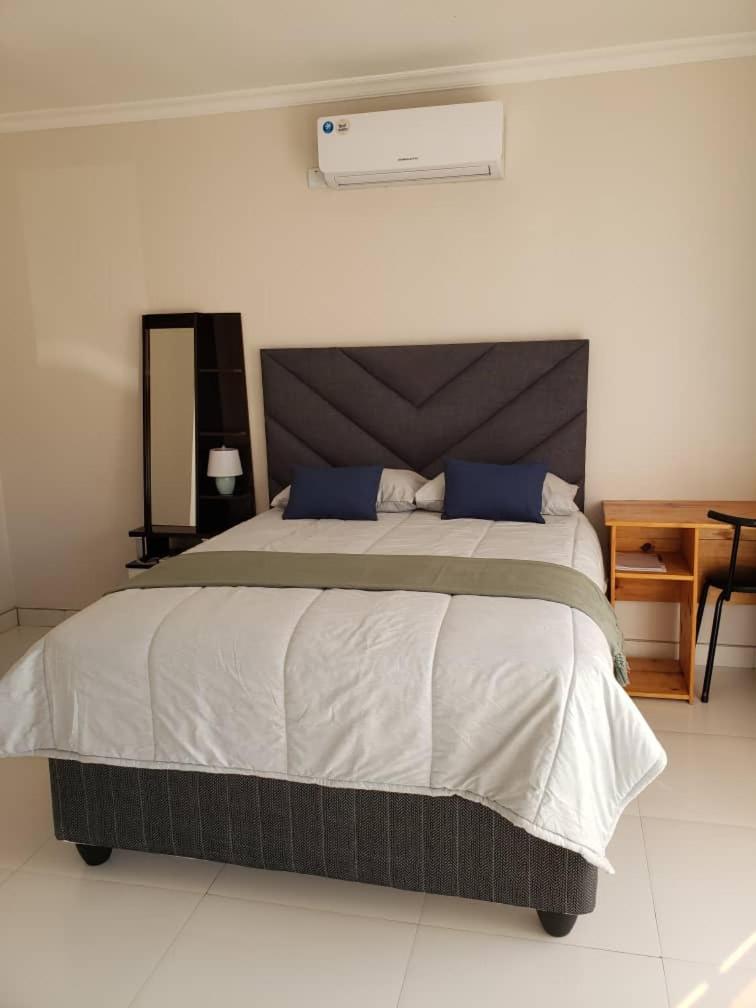 Kasuda - self contained room in Livingstone photo 1