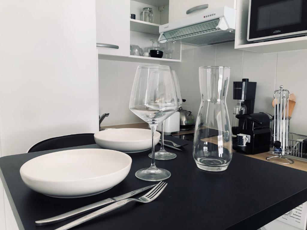 Studio en résidence, proche de la mer avec parking gratuit et 5G home photo 2