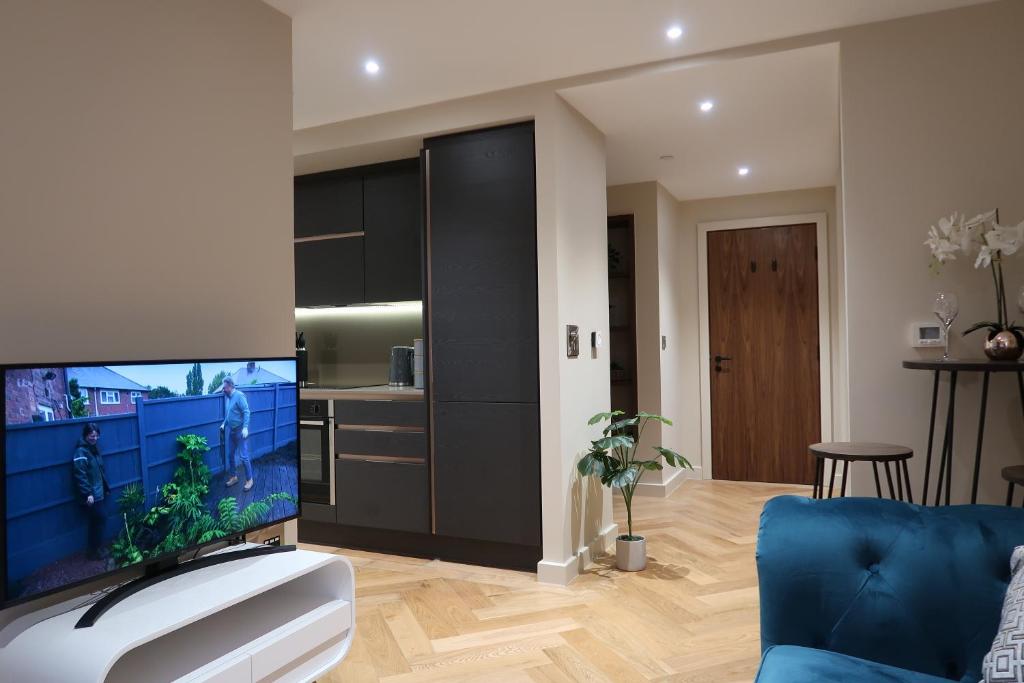 City Centre Luxury studio apartment suite with garden view photo 1