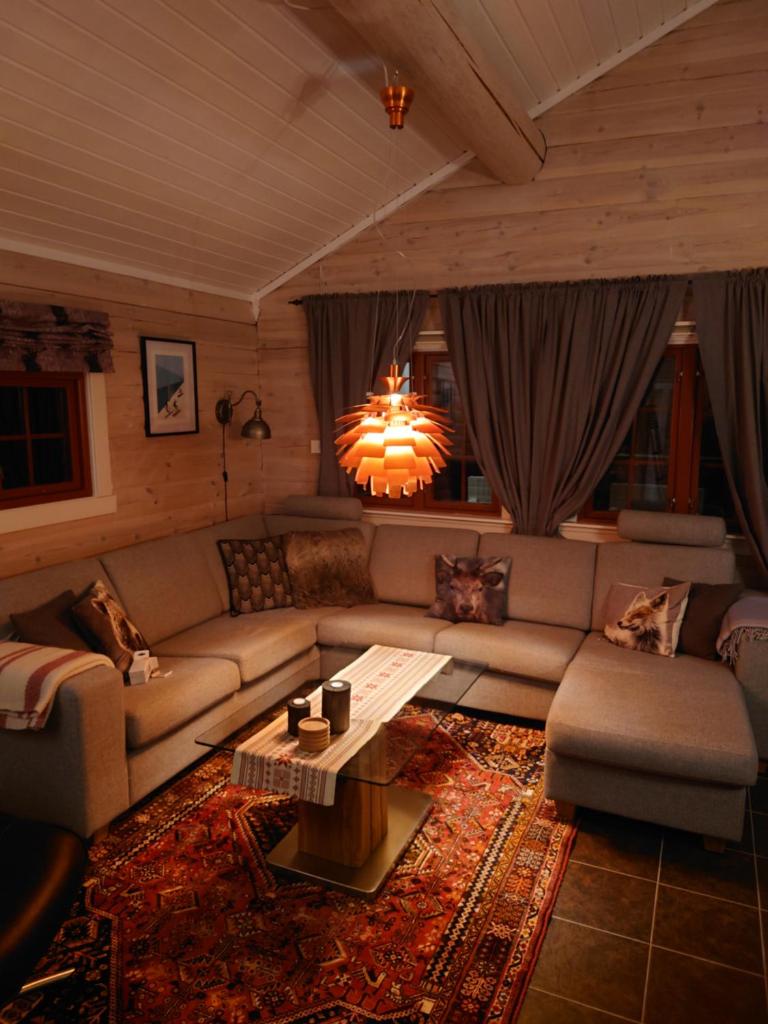100m lift, 2 min swim - Large family cabin photo 1