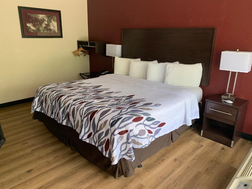 Red Roof Inn Clearfield photo 3