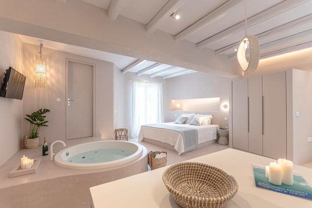 Antony Suites - Adults Only - Tap to explore photos