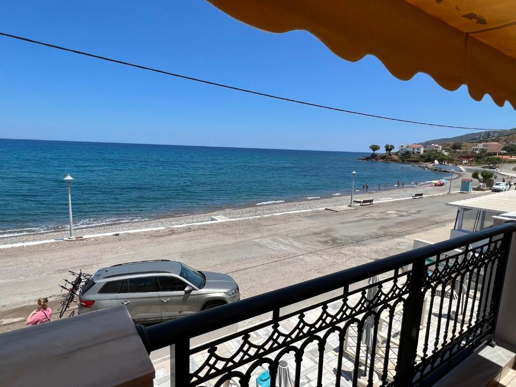 Cosy Apartment by the water, Agia Pelagia photo 3