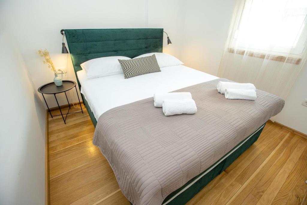 Home sweet apartments photo 1