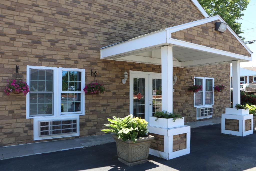Sunbird Cape Cod Resort photo 3