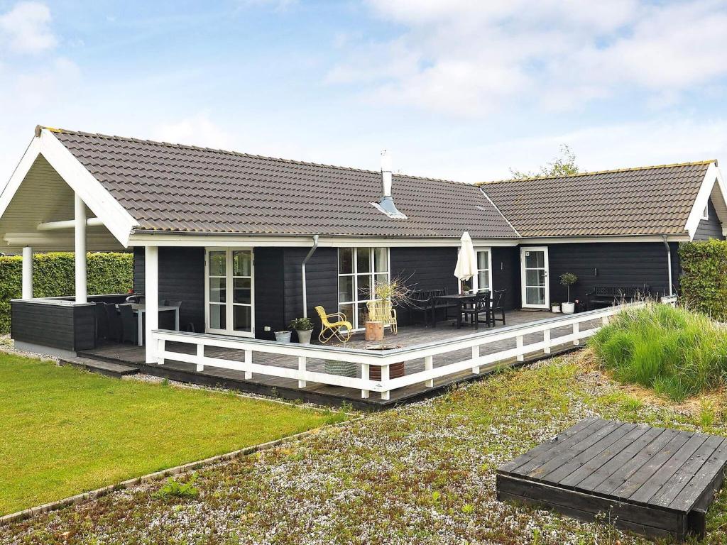 6 person holiday home in Otterup
