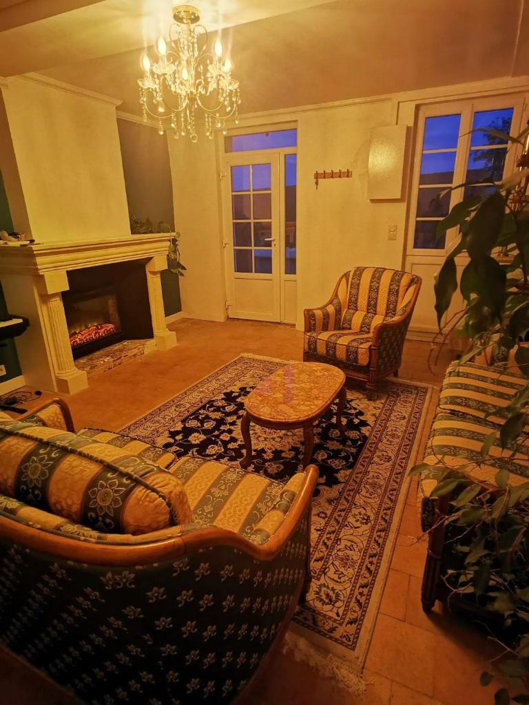 La Montrieuse, Chambre individuelle avec sauna et baignoire spa photo 2