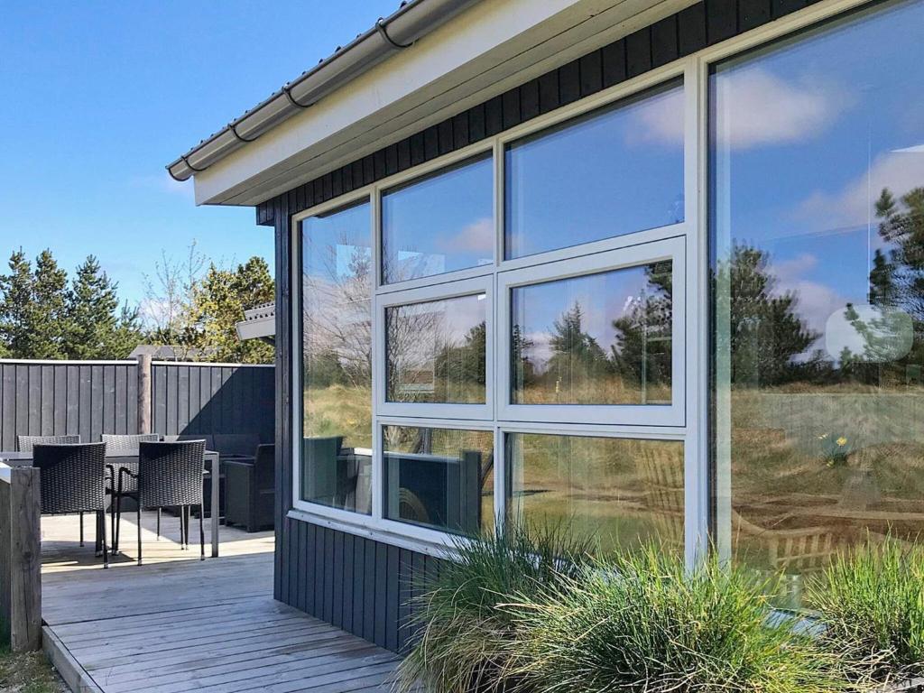 Three-Bedroom Holiday home in Blåvand 21 photo 3