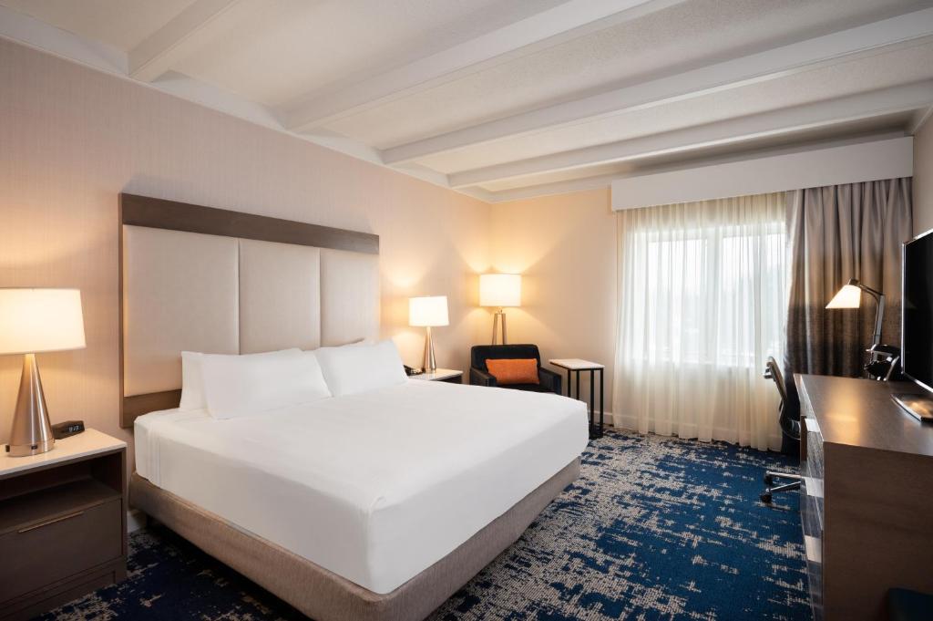 Crowne Plaza Albany - The Desmond Hotel photo 4