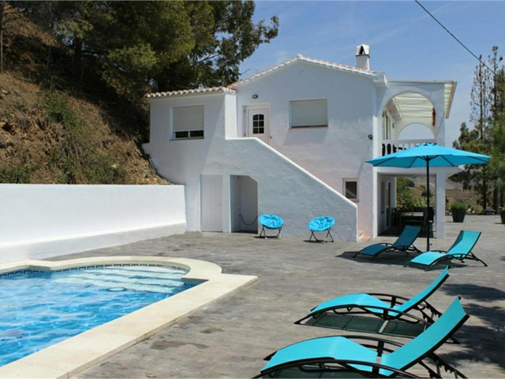Spectacular Villa in Algarrobo with Private Swimming Pool