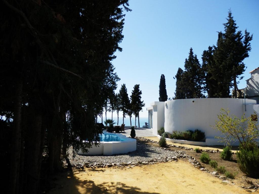 Appealing villa on the Costa del Sol with private pool photo 4