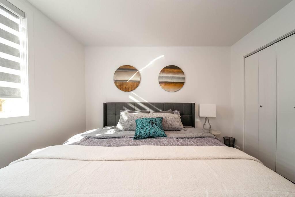 Stylish Close to D/T FREE parking King Bed 2bed photo 1
