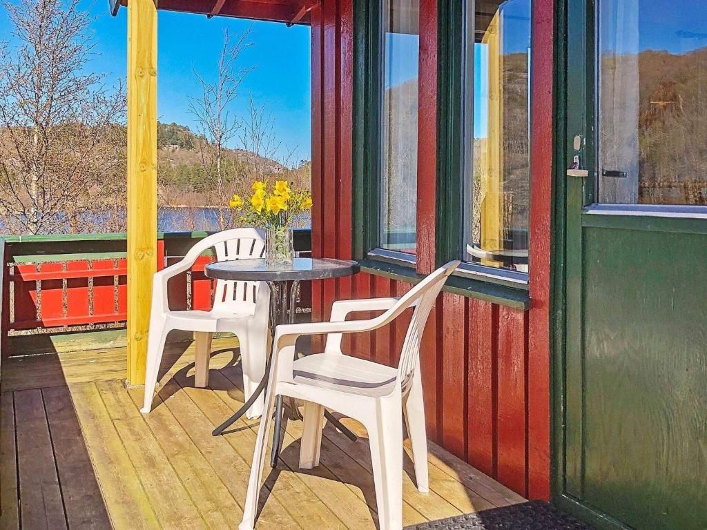 Two-Bedroom Holiday home in Lyngdal 1 photo 3