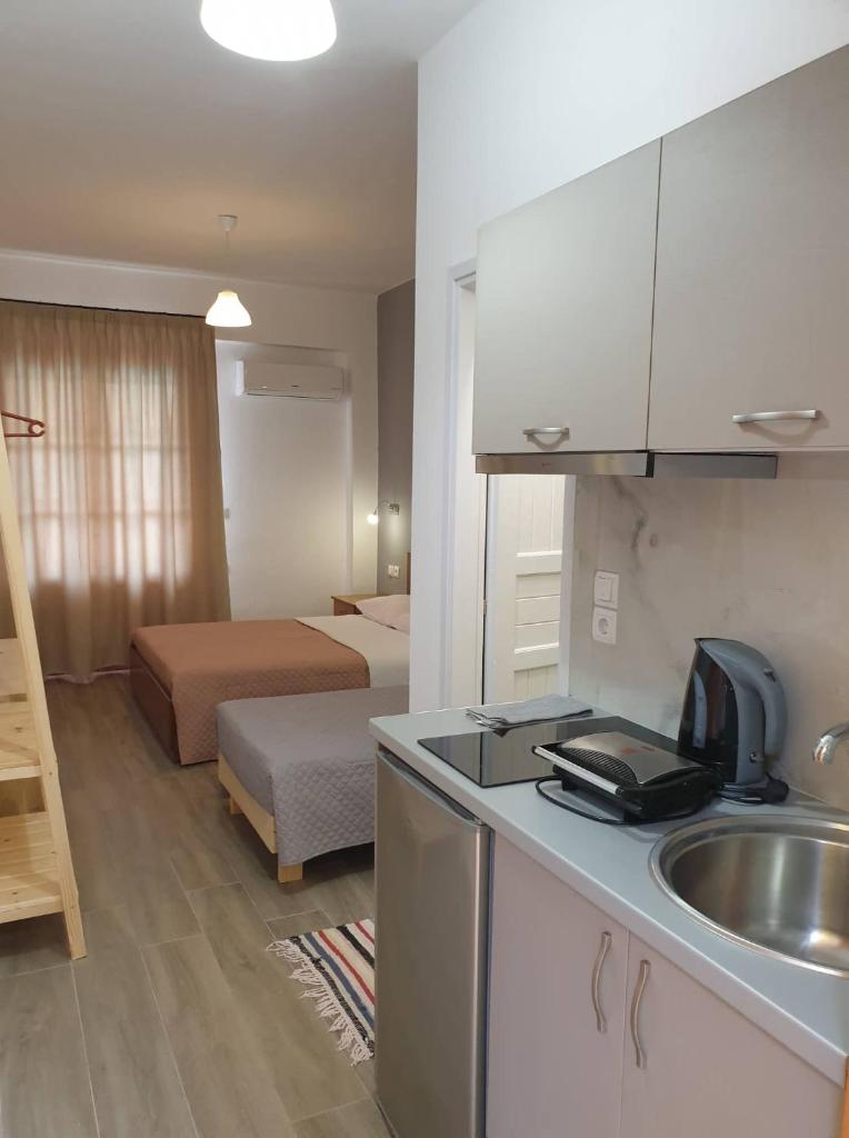 Apart-Hotel Llazari photo 3
