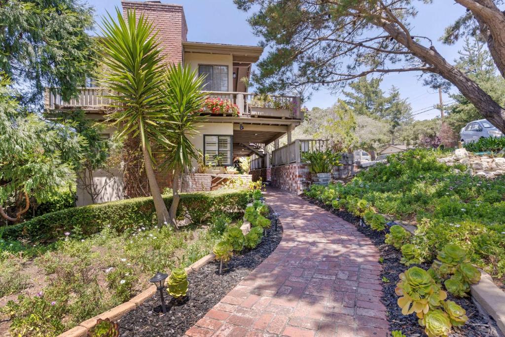 Comfort Inn Carmel By The Sea image