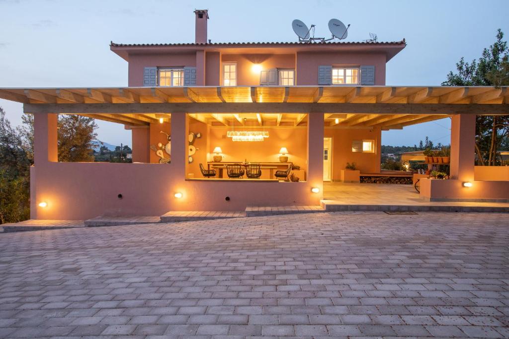 Olive Grove Rock Villa photo 4