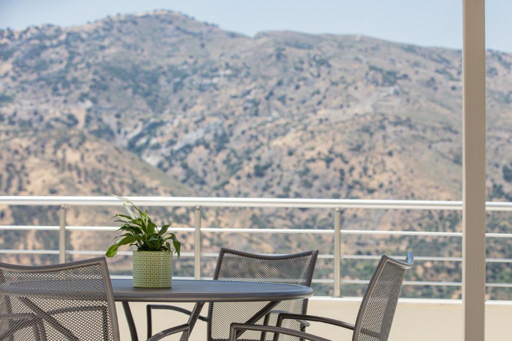 "Kedros Villa" a luxury touch photo 4