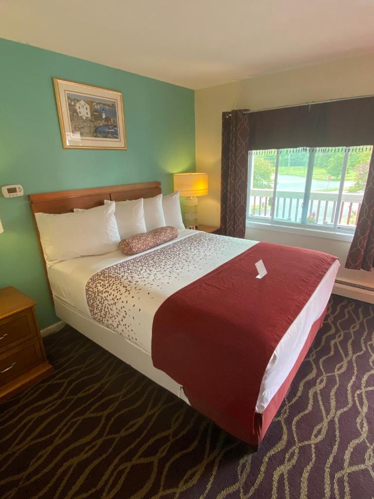 Cozy Corner Motel image