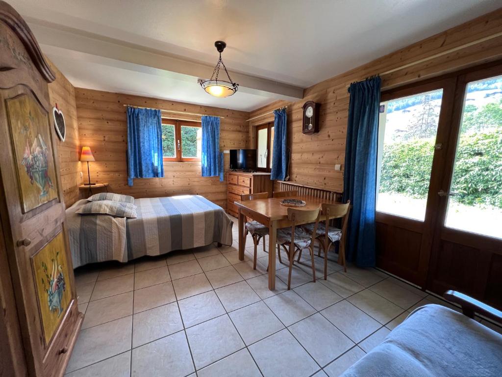Petit Lutin 1 - Studio dans chalet sur les pistes photo 2