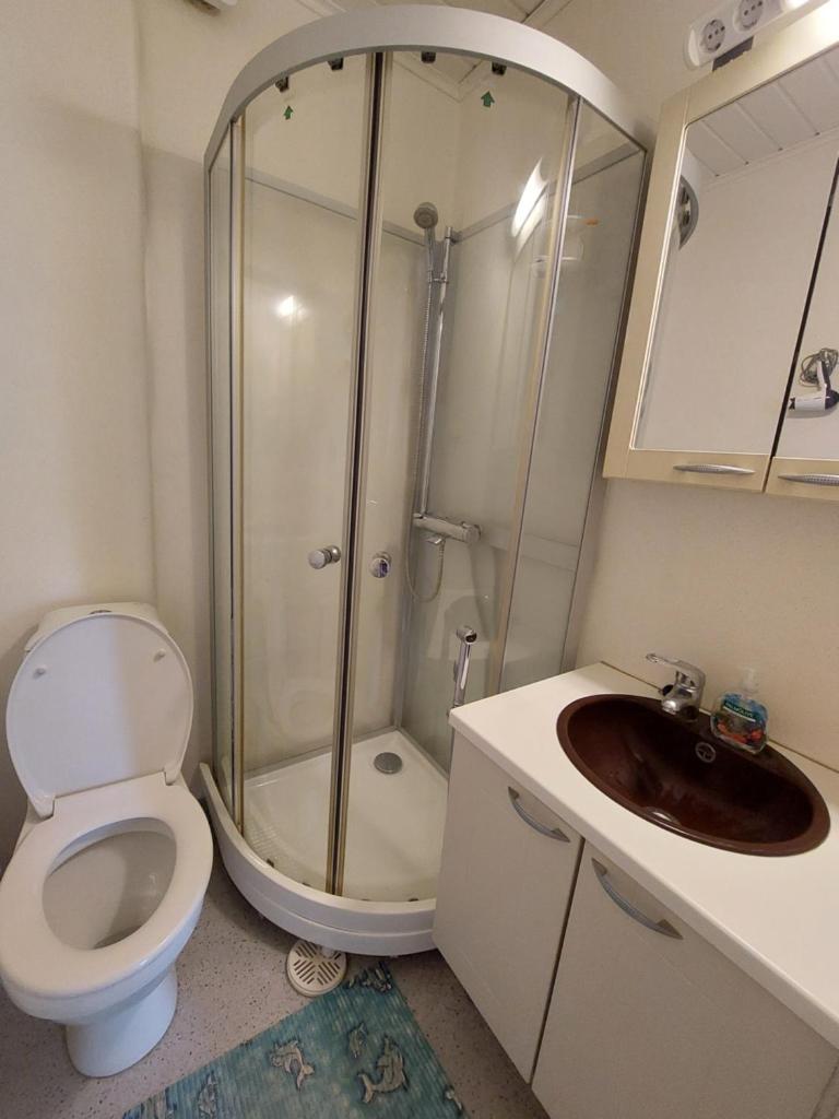 Lana Guest house Room Type - Triple Room with Shower