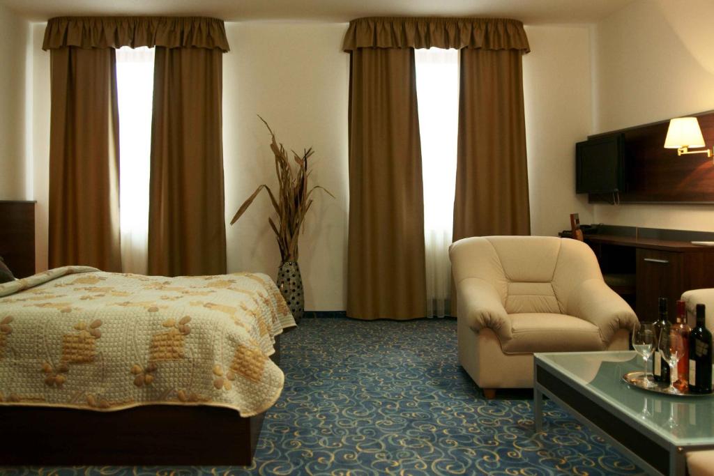 Hotel Barbakan - Tap to explore photos