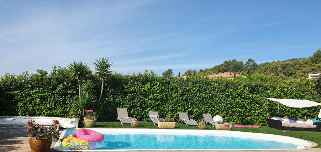 Villa la magnifique : piscine , spa , 140m2