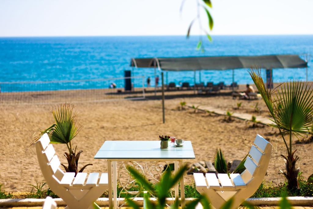 Naz Beach Bungalow Hotel in Antalya photo 2