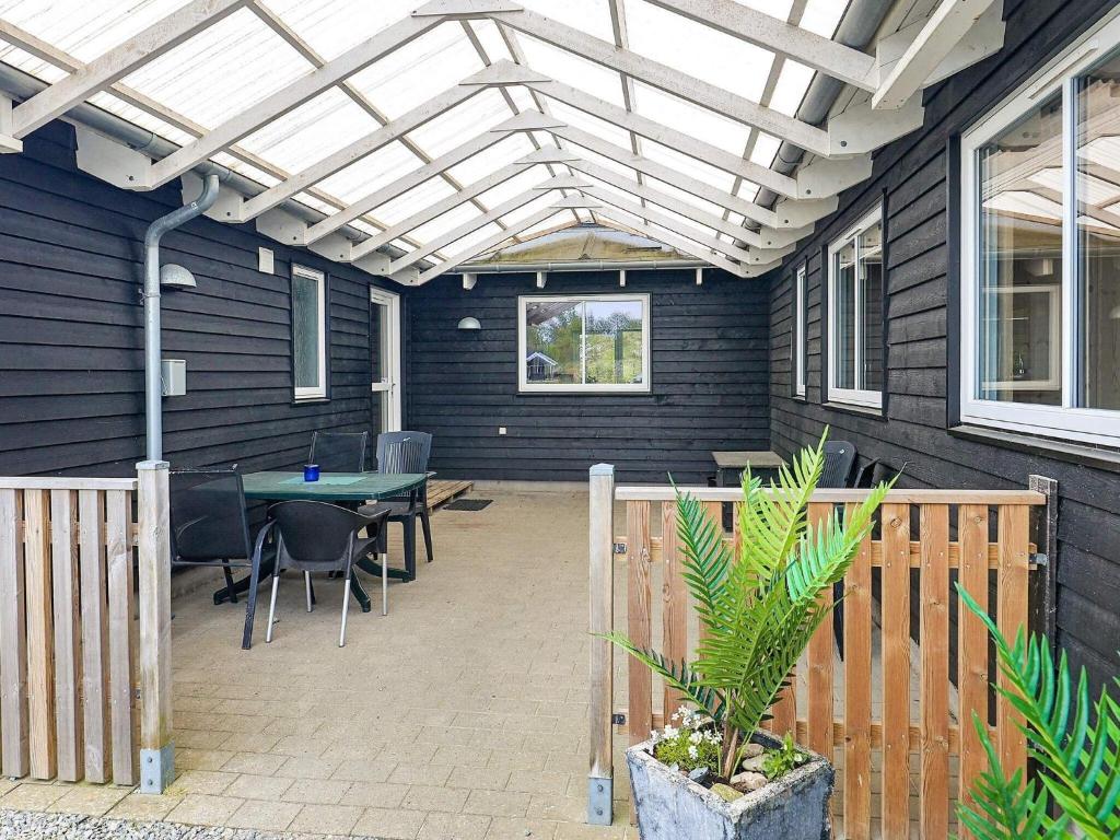 Seven-Bedroom Holiday home in Ålbæk photo 1