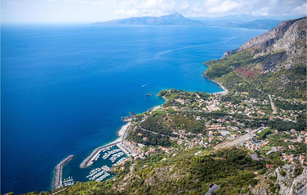 Amazing Home In Maratea With 3 Bedrooms, Wifi And Outdoor Swimming Pool photo 3