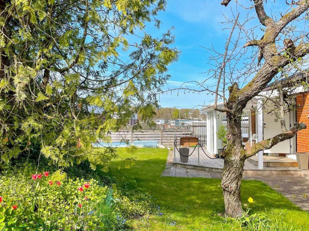 Holiday home STENUNGSUND VI photo 1
