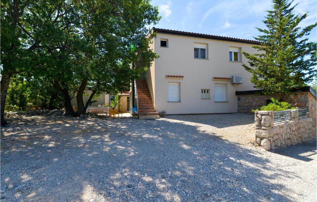 Nice Apartment In Starigrad Paklenica With Wifi And 2 Bedrooms