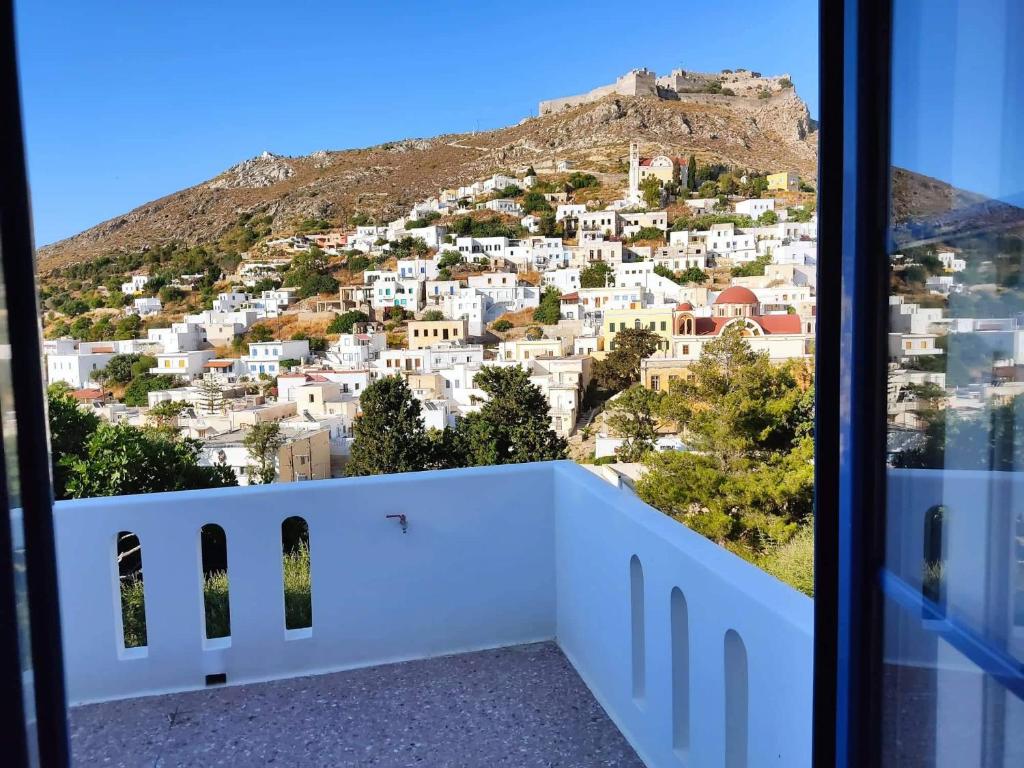 Constantine's photo 3