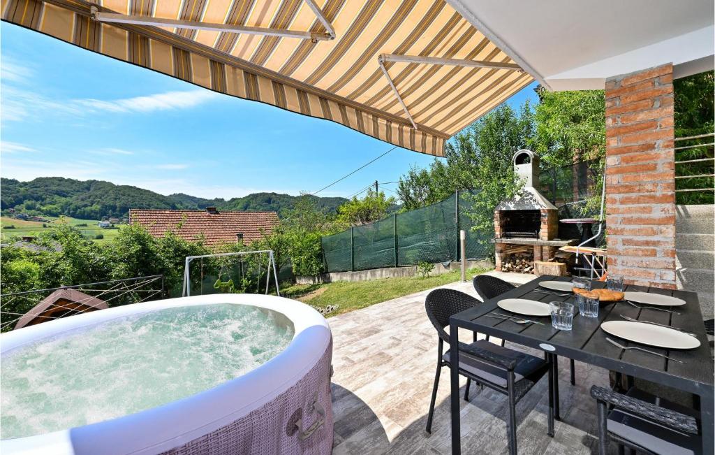 Stunning Home In Tuheljske Toplice With Jacuzzi, Wifi And 2 Bedrooms photo 2