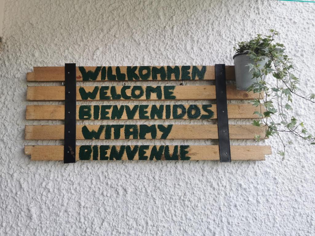 Terrassenwohnung mit toller Aussicht & zentrumsnah photo 2