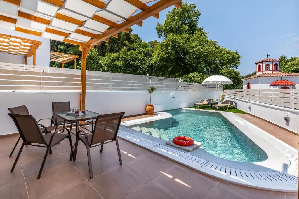 AGNONTAS LUXURY VILLAS photo 2