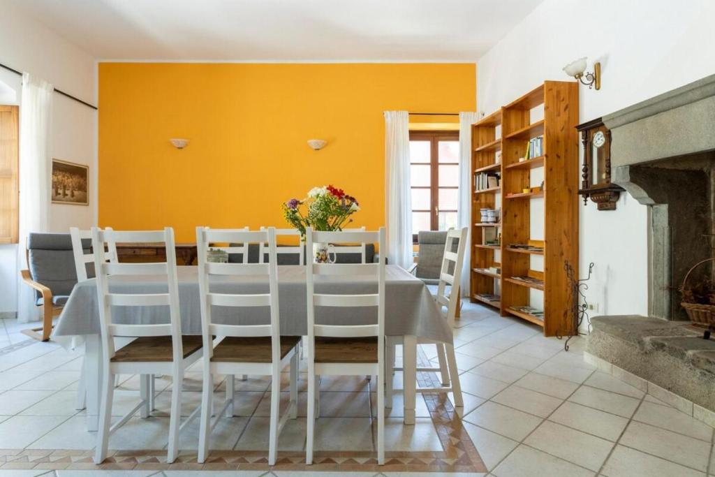 La Dimora del Borgo Antico - Holiday House in Tuscany Lunigiana near 5 Terre, WiFi, Panoramic Terrace photo 4