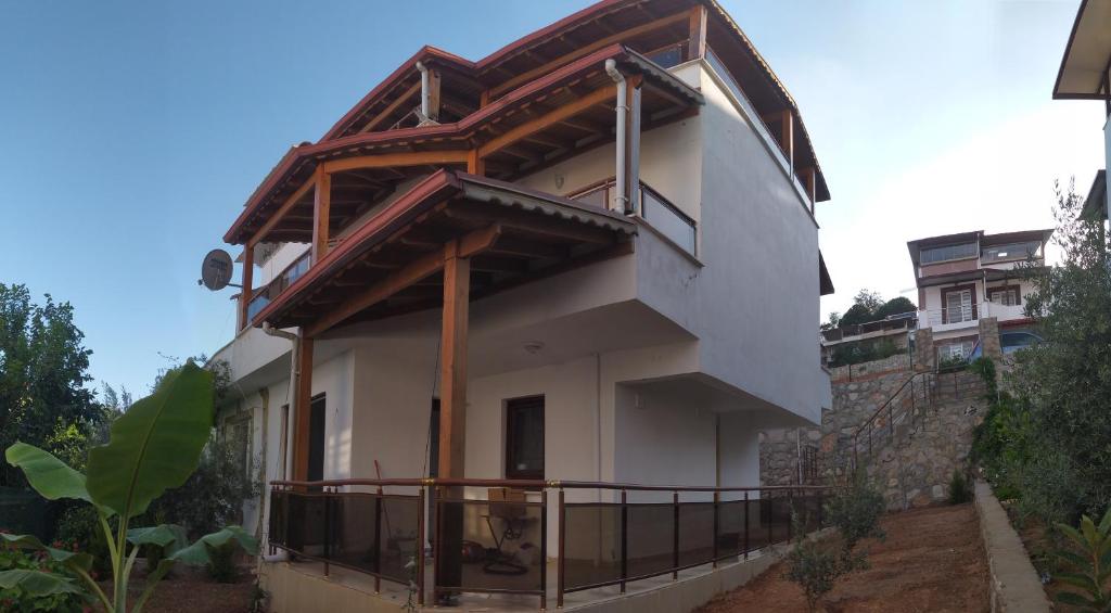 Cheerful 3 bedroom villa photo 3