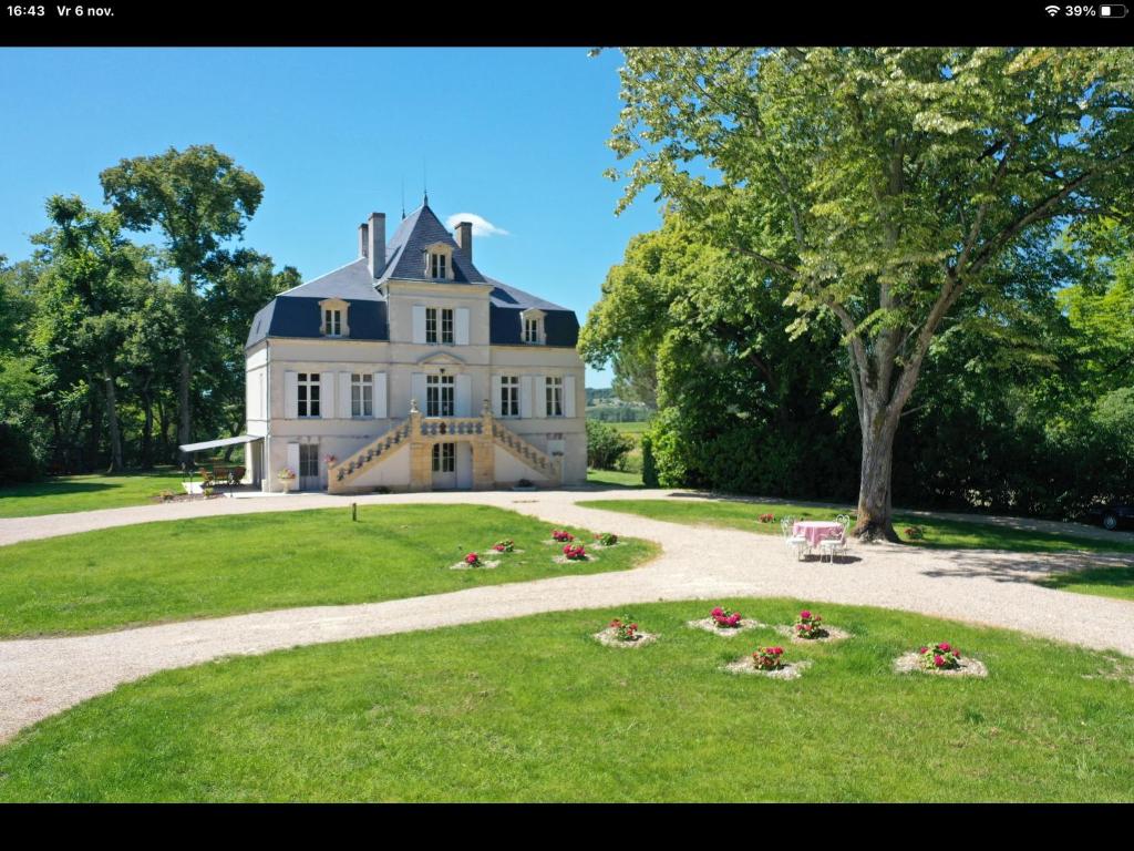 MANOIR LE COUTUREAU maisons d'hôtes photo 1