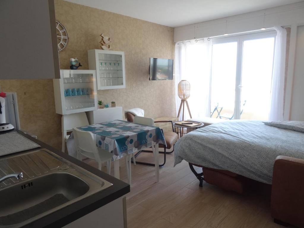 Studio alcôve, vue mer, 4 personnes, Saint Jean de Monts photo 1