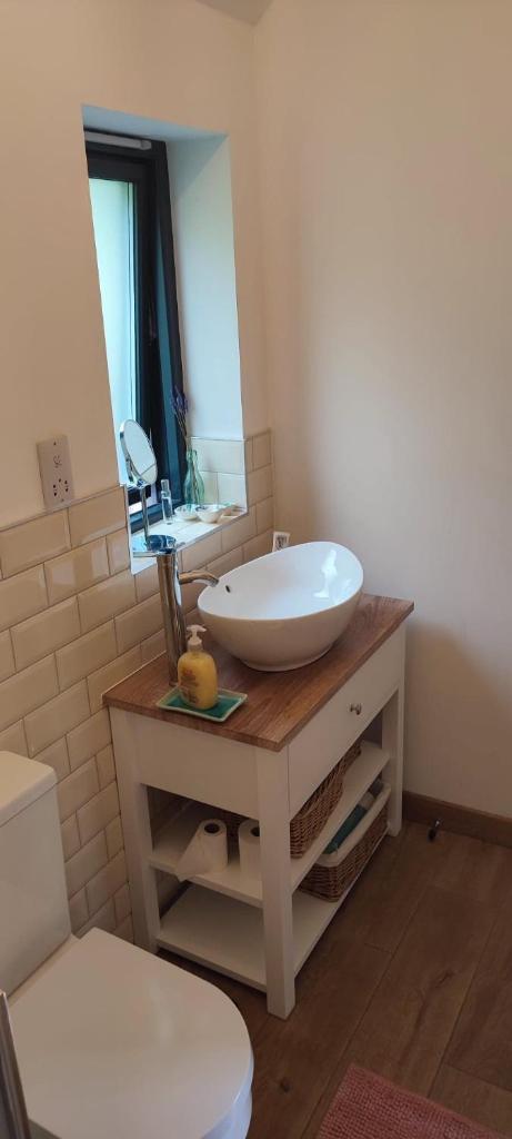 Stonehaven 2 Bedroom Seaside Cottage with Garden photo 2