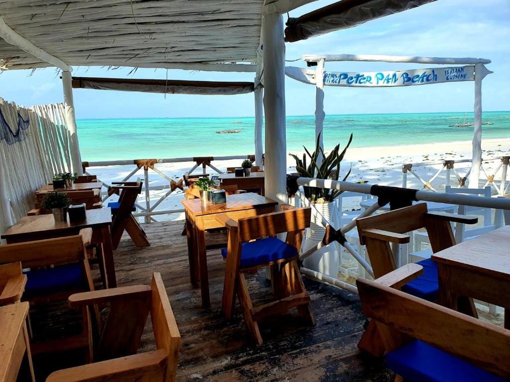 Peter Pan Beach Lodge & Italian Restaurant photo 1