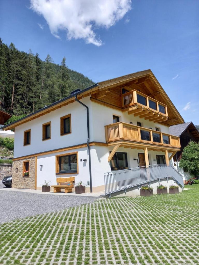 Viktors Apartments photo 4