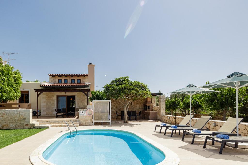 Stavromenos Villas - Private Pools & Seaview - 500m from Beach