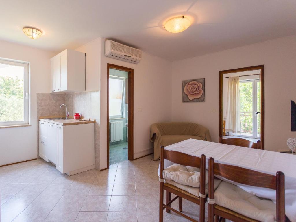 Apartment Giuliano-2 by Interhome photo 2