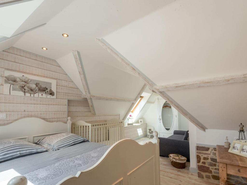 Holiday Home Zoé - CEZ407 by Interhome photo 4