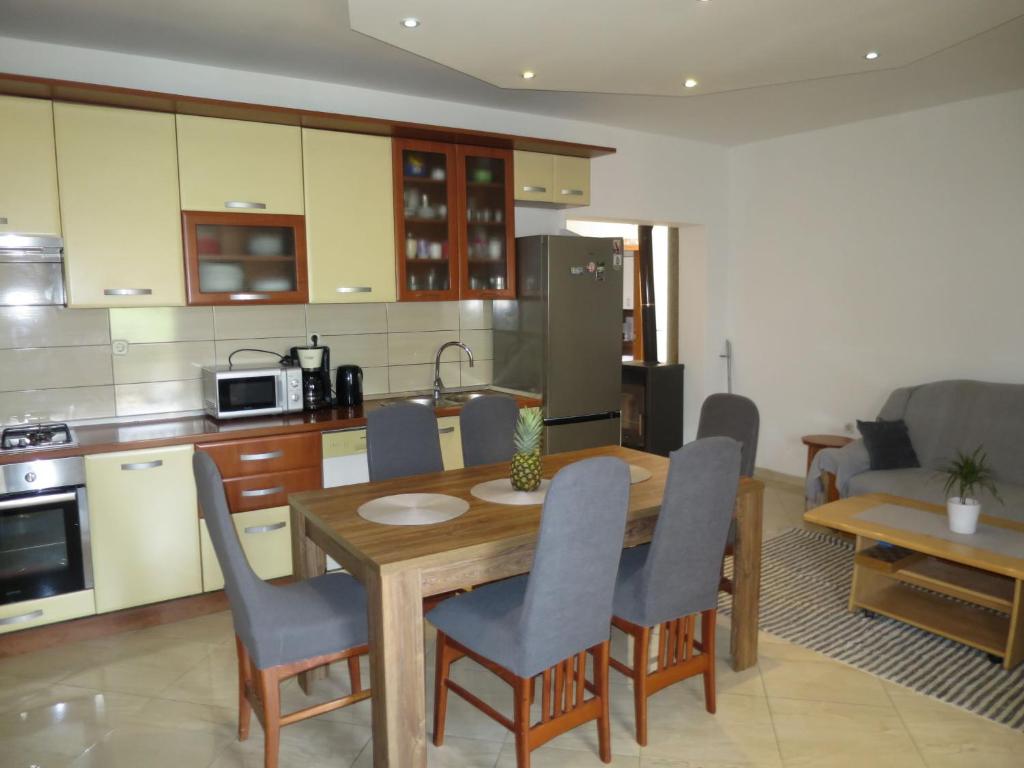 Holiday Home Tina - BIG120 by Interhome photo 4