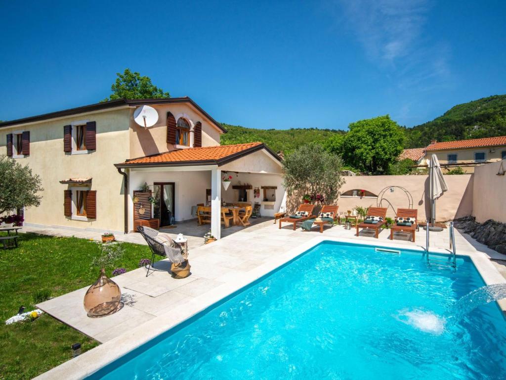 Holiday Home Villa KIM by Interhome